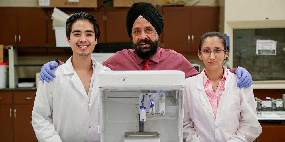 Pharmacy Mandip Sachdeva, center, with his students Paul Dinh and Shallu Kutlehria