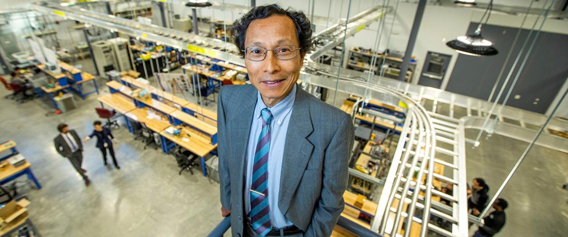photo of professor fang peng at famu-fsu college of engineering