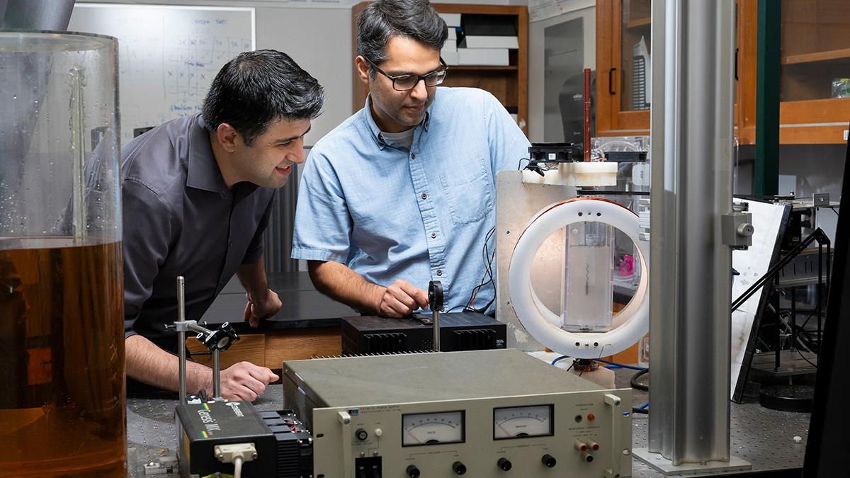 photo of famu-fsu engineering professors shoele and hadi in lab