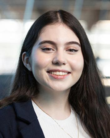 Ana Guardado headshot