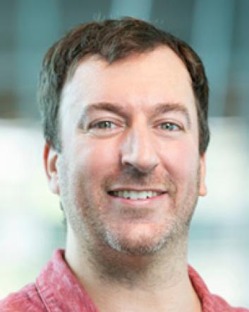 Scott Holstein headshot