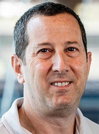 headshot of alan hanstein challenger learning center